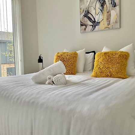 The Parkes A Stylish 3Br House, 5 Mins From Central Birmingham Close To The Edgbaston Stadium, The Hippodrome, Uob, Aston And Bcu, China Town, Kings Heath Bhx Airport And Much More 외부 사진
