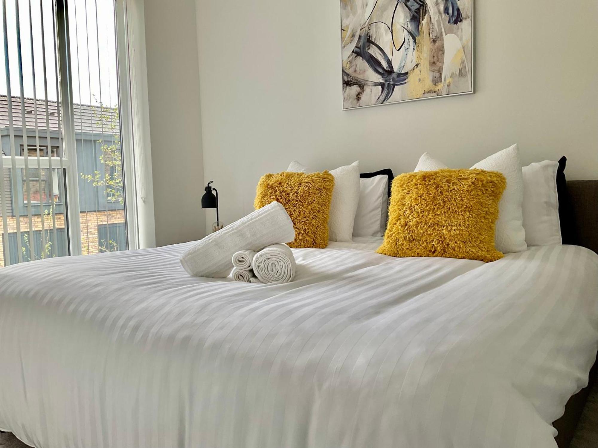 The Parkes A Stylish 3Br House, 5 Mins From Central Birmingham Close To The Edgbaston Stadium, The Hippodrome, Uob, Aston And Bcu, China Town, Kings Heath Bhx Airport And Much More 외부 사진