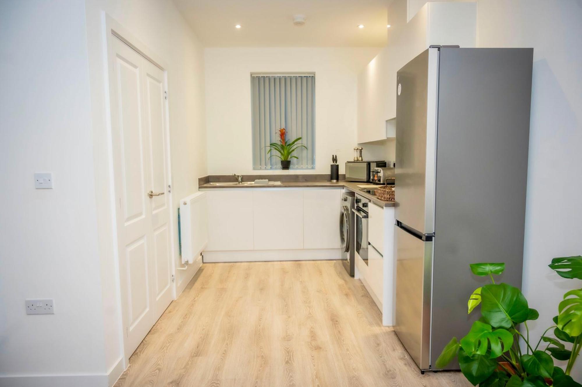 The Parkes A Stylish 3Br House, 5 Mins From Central Birmingham Close To The Edgbaston Stadium, The Hippodrome, Uob, Aston And Bcu, China Town, Kings Heath Bhx Airport And Much More 외부 사진