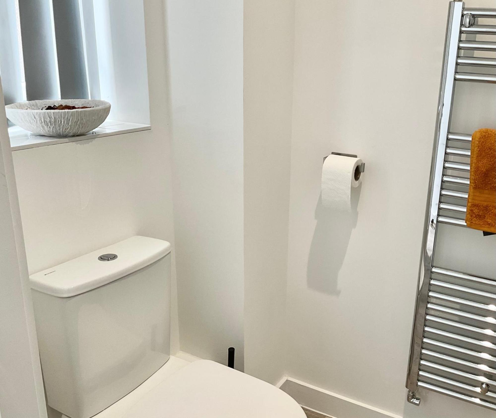The Parkes A Stylish 3Br House, 5 Mins From Central Birmingham Close To The Edgbaston Stadium, The Hippodrome, Uob, Aston And Bcu, China Town, Kings Heath Bhx Airport And Much More 외부 사진
